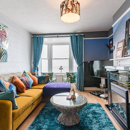 Starling View Boutique Stunning Seafront View Apartment アベリストウィス エクステリア 写真